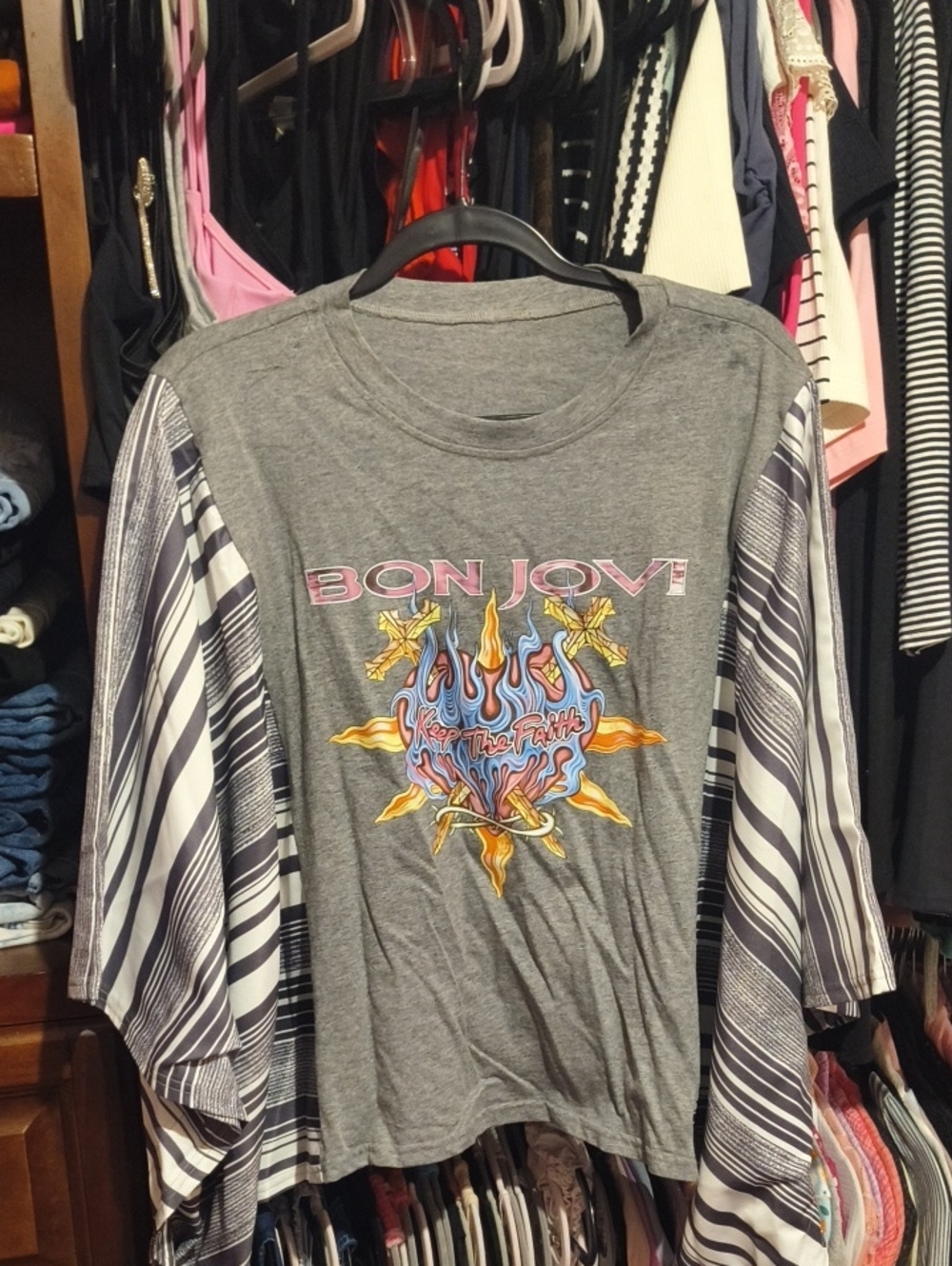 Women's Gray Graphic Tee with Striped Sleeve Accents Bon Jovi Kantha Top Willow
